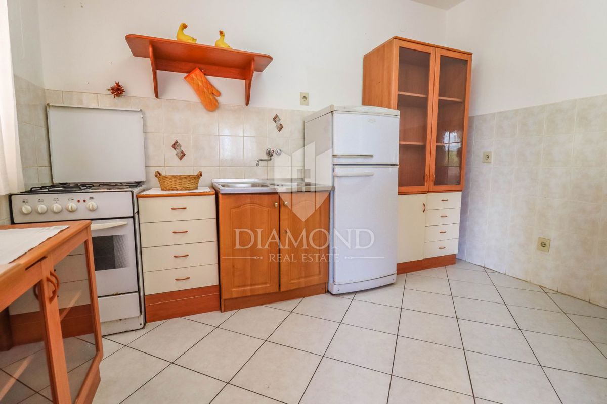 Rovigno, dintorni, bella casa con giardino vicino al mare