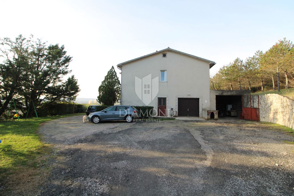 Chersano, dintorni, casa familiare nella natura meravigliosa