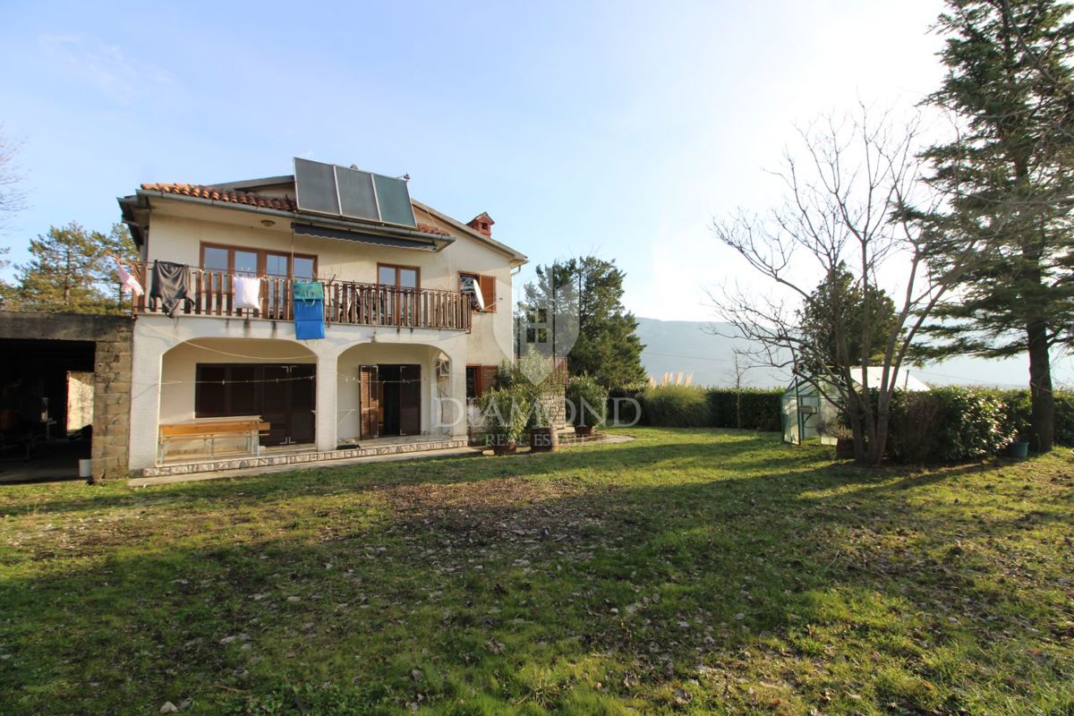 Chersano, dintorni, casa familiare nella natura meravigliosa