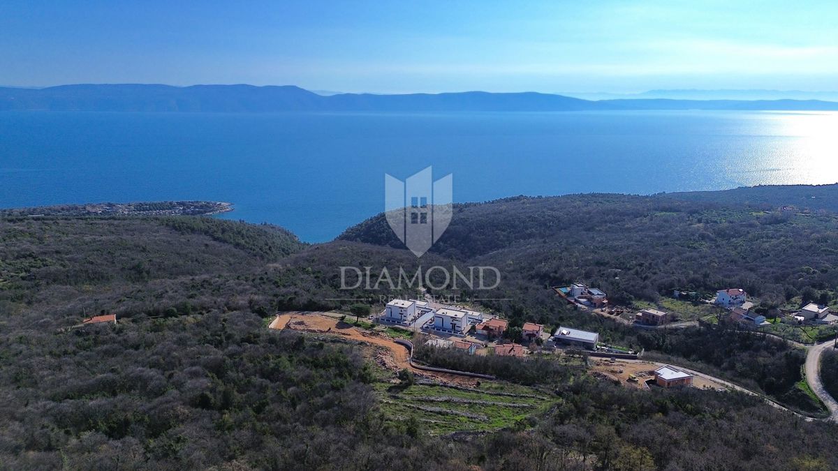 Labin, Rabac, terreno edificabile con vista mare