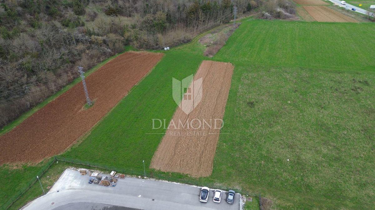 Terreno industriale a Pisino