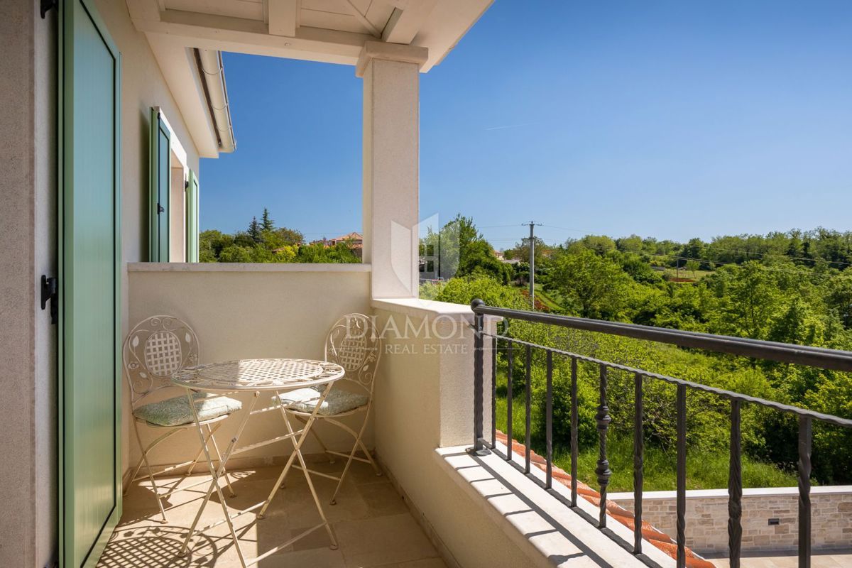 Parenzo, Visignano, dintorni! Bellissima villa con vista sulla natura!