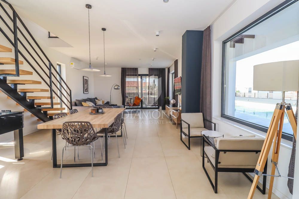 Villa moderna con vista mare, dintorni di Fasana