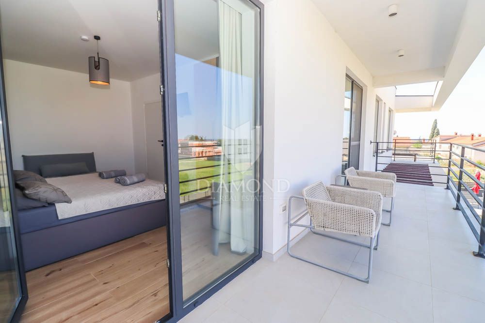 Villa moderna con vista mare, dintorni di Fasana