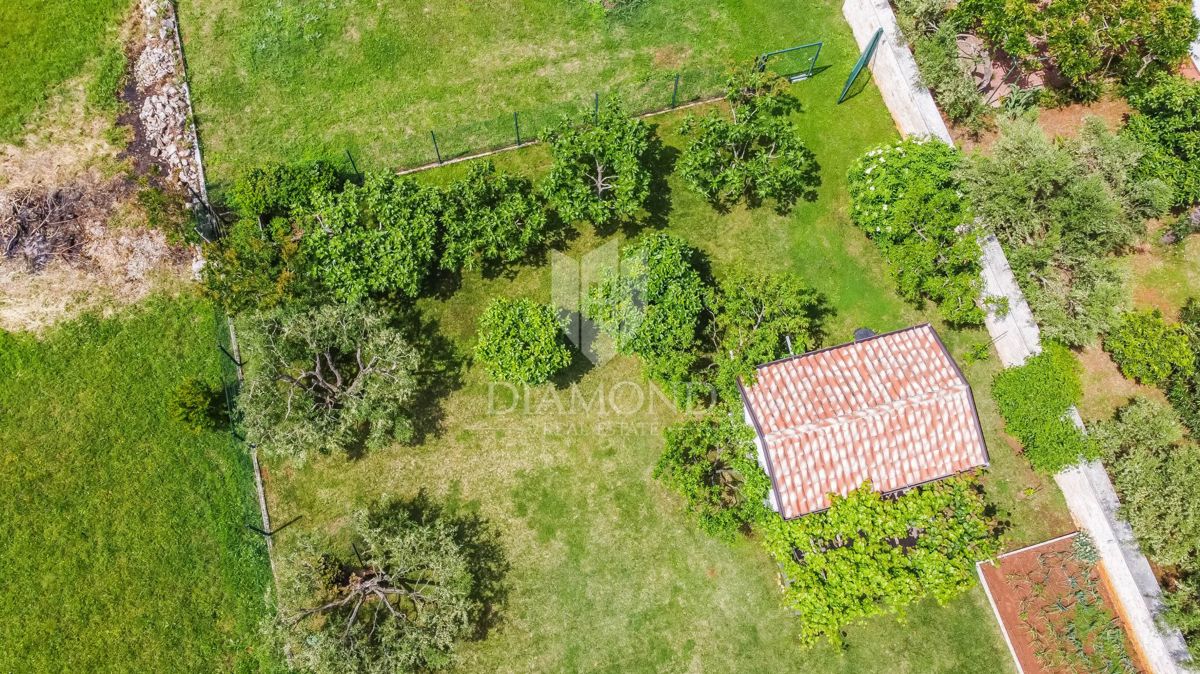Umago, San Lorenzo, terreno edificabile vicino al mare!