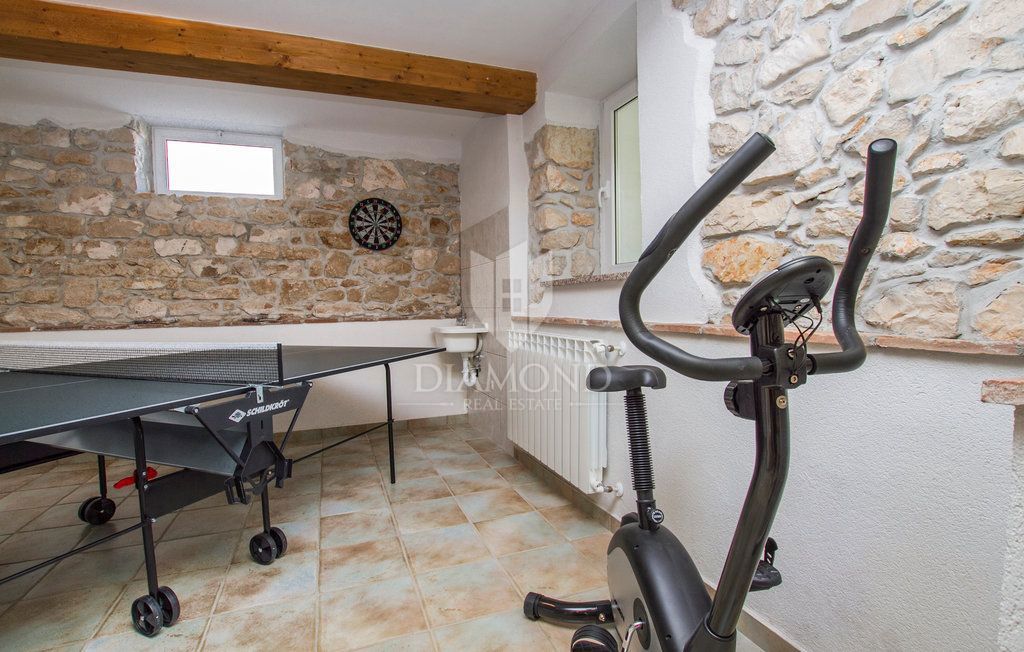 Labin, dintorni, bella casa con vista sul mare