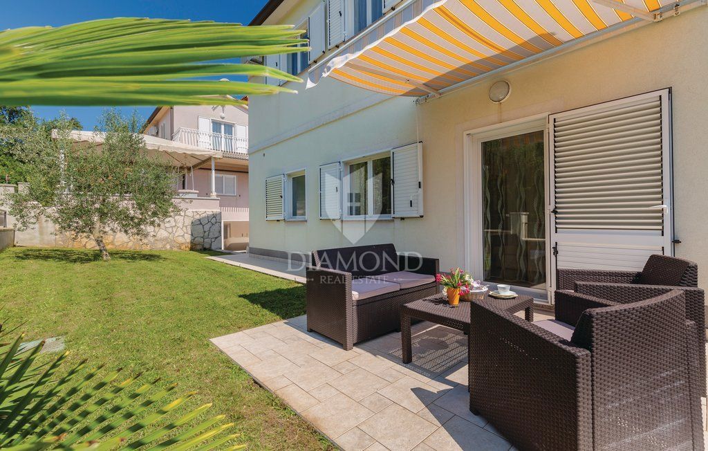 Labin, dintorni, bella casa con vista sul mare