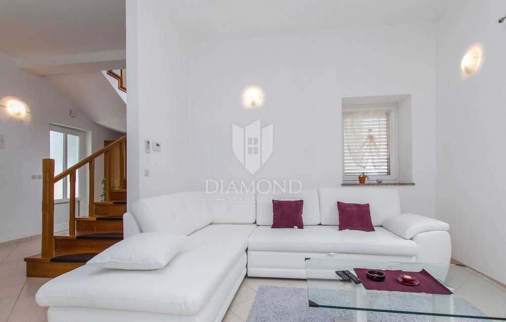 Labin, dintorni, bella casa con vista sul mare