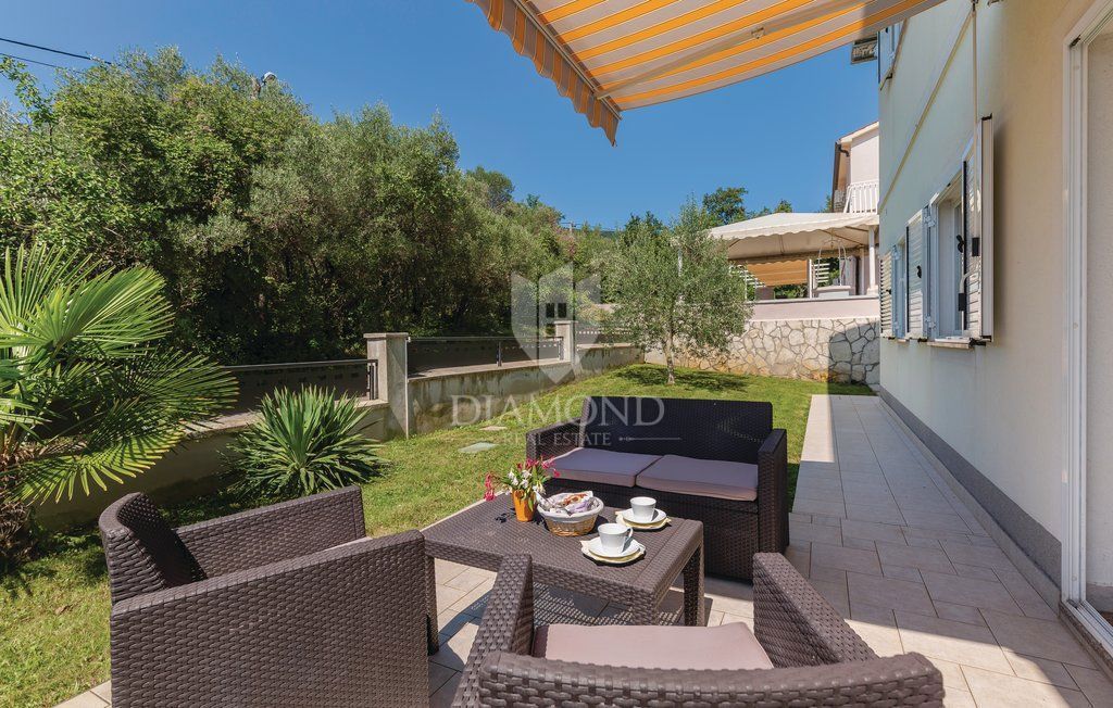 Labin, dintorni, bella casa con vista sul mare