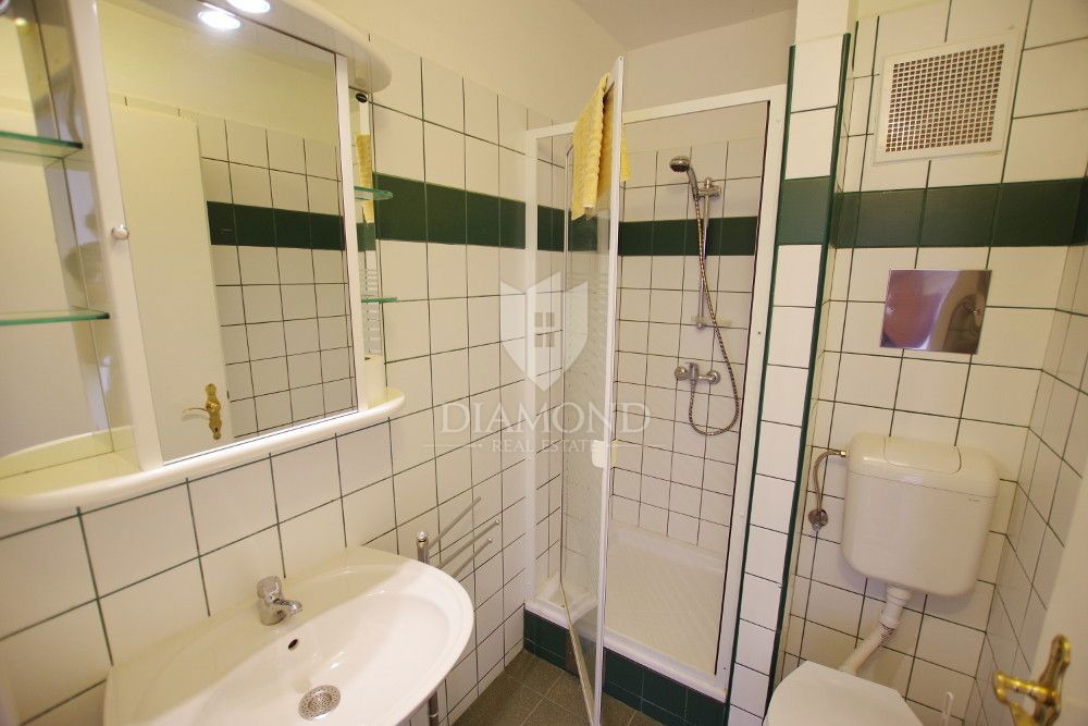 Rabac, una bella casa con vista libera sul mare 