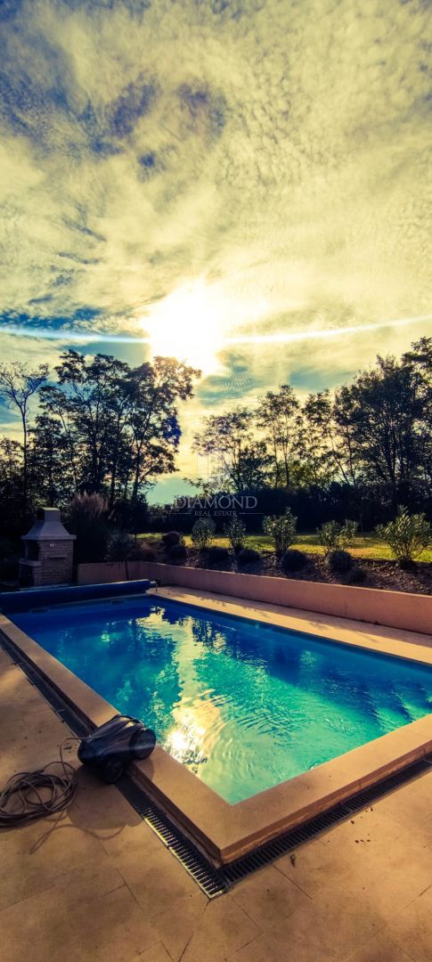 Albona, dintorni, bellissima villa