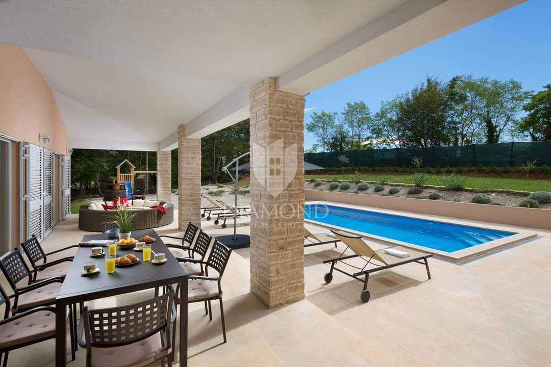 Albona, dintorni, bellissima villa