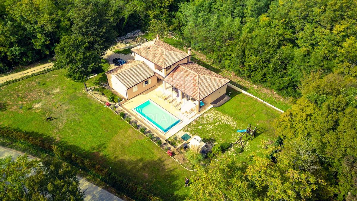 Albona, dintorni, bellissima villa