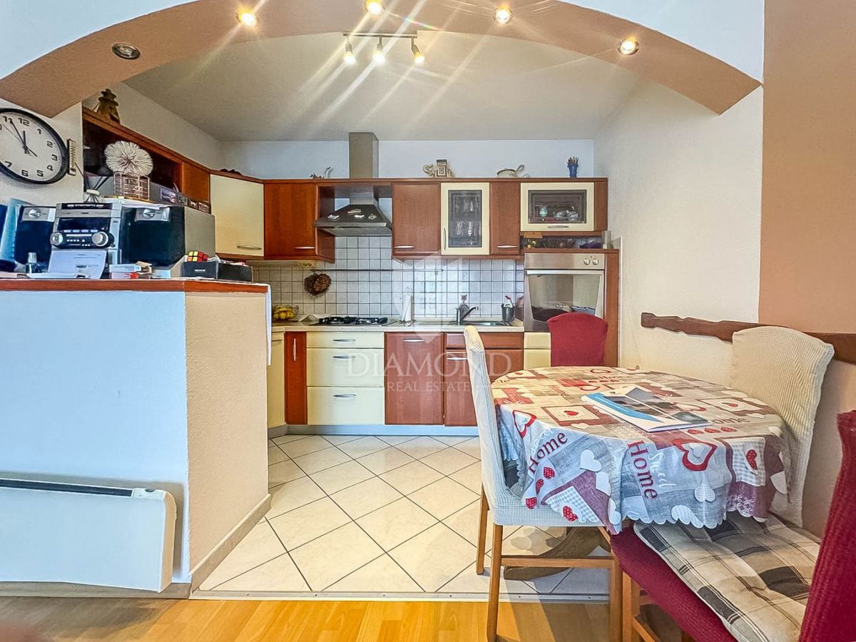 Cittanova, appartamento con vista mare