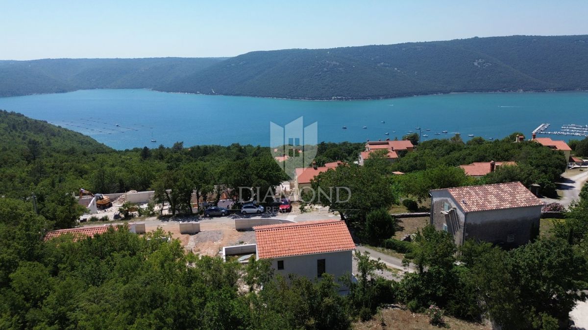 Labin, dintorni, casa ristrutturata con vista mare