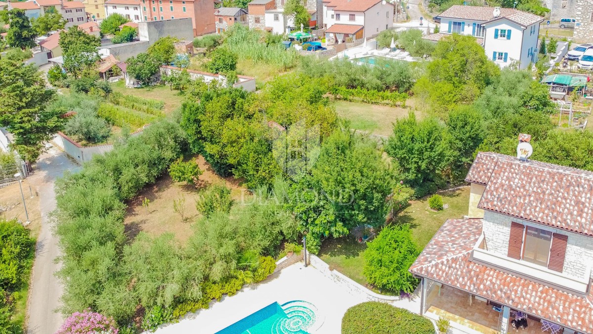 Verteneglio! Casa in pietra con vista mare e piscina!