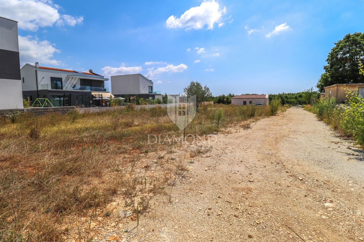 Terreno con permesso di costruzione valido nelle vicinanze di Dignano! 