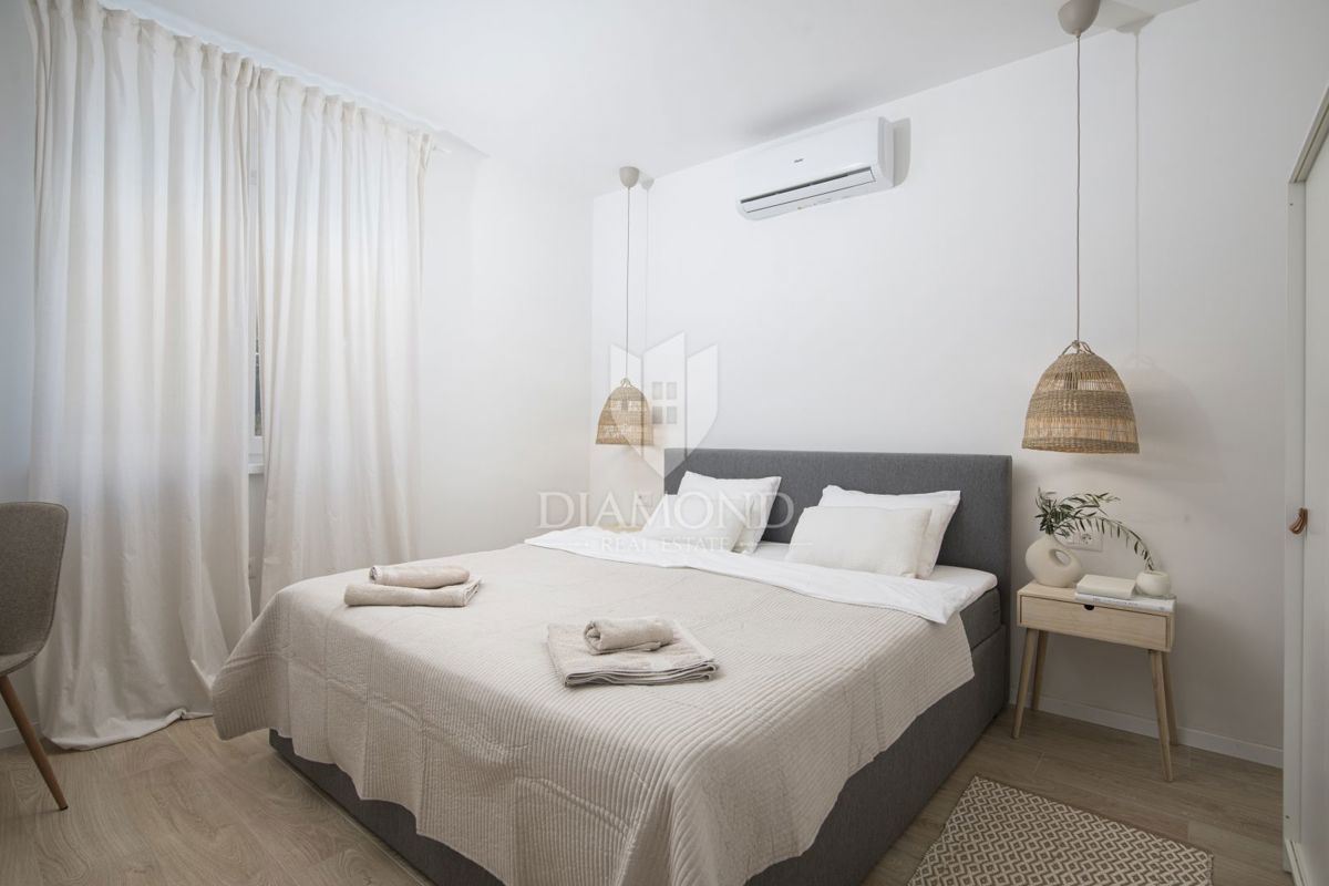 Labin, dintorni, bella casa ad un piano con piscina