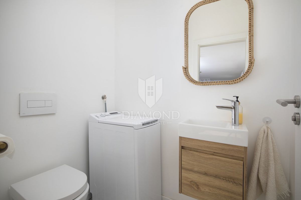 Labin, dintorni, bella casa ad un piano con piscina