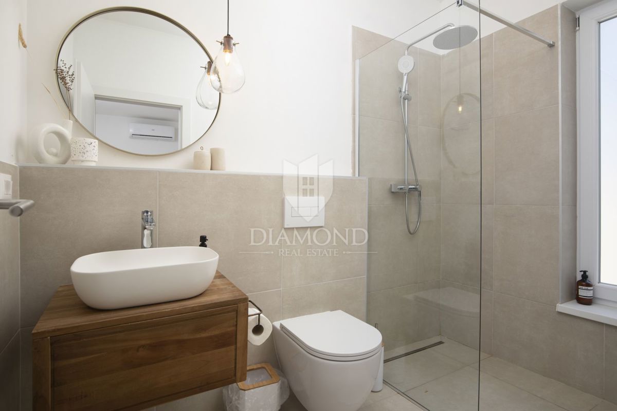 Labin, dintorni, bella casa ad un piano con piscina