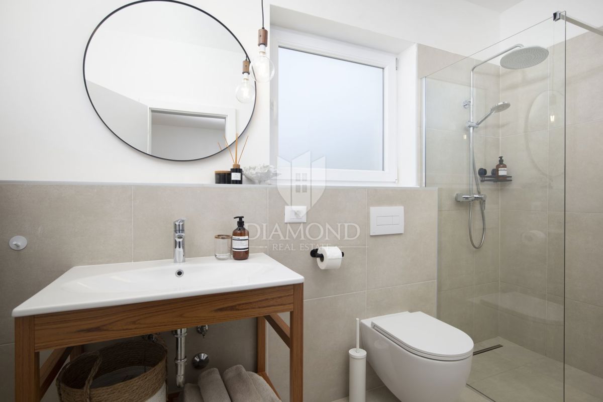 Labin, dintorni, bella casa ad un piano con piscina