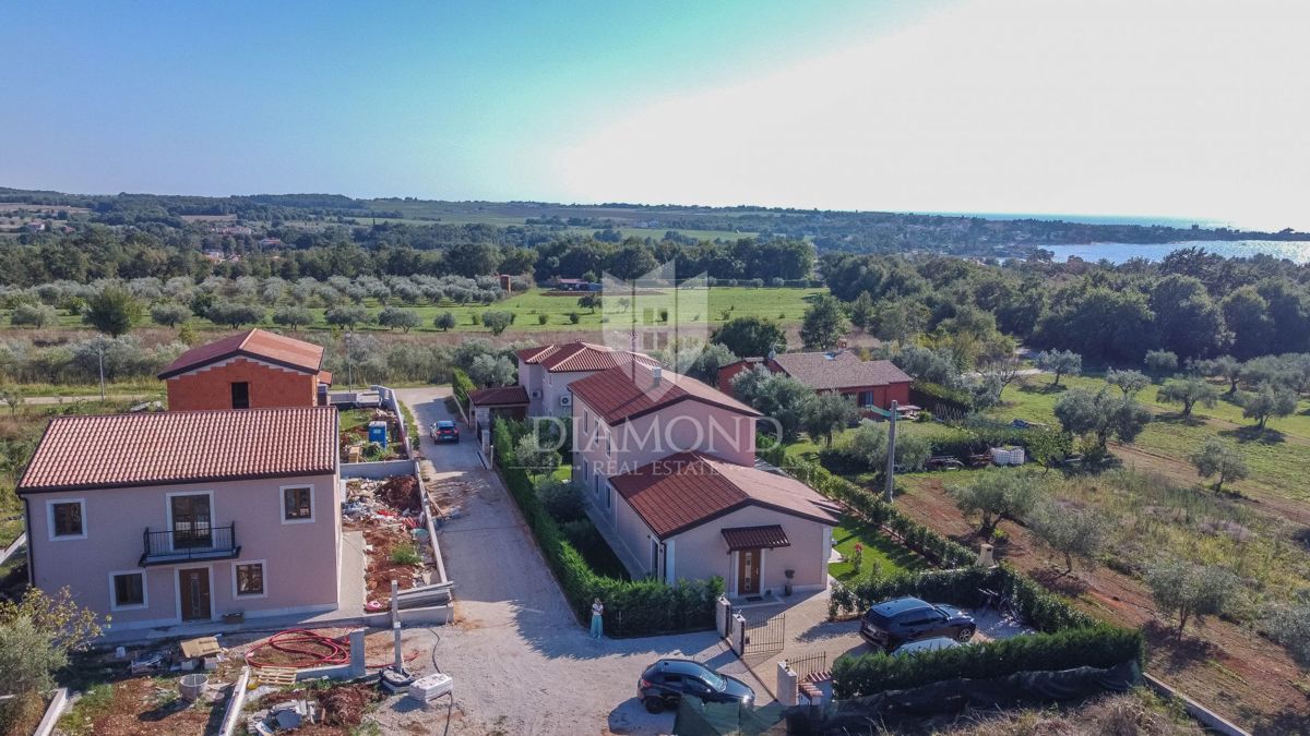 Cittanova, dintorni! Bellissima villa in costruzione a 700 m dal mare!