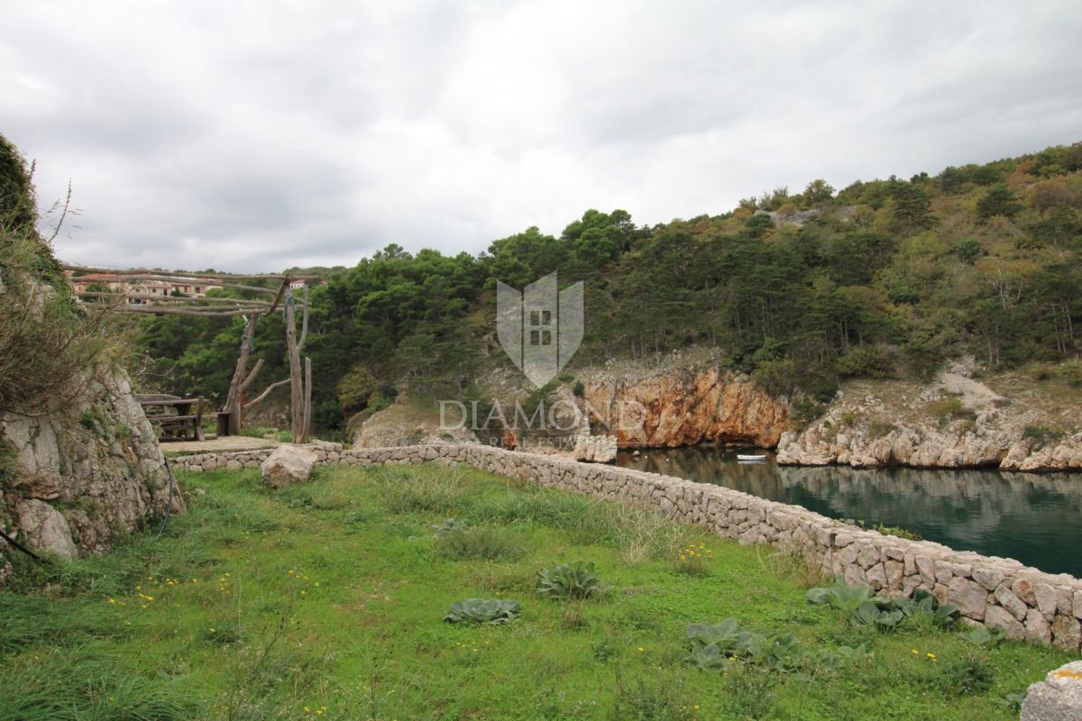 Krk, Casa Unica sul Mare