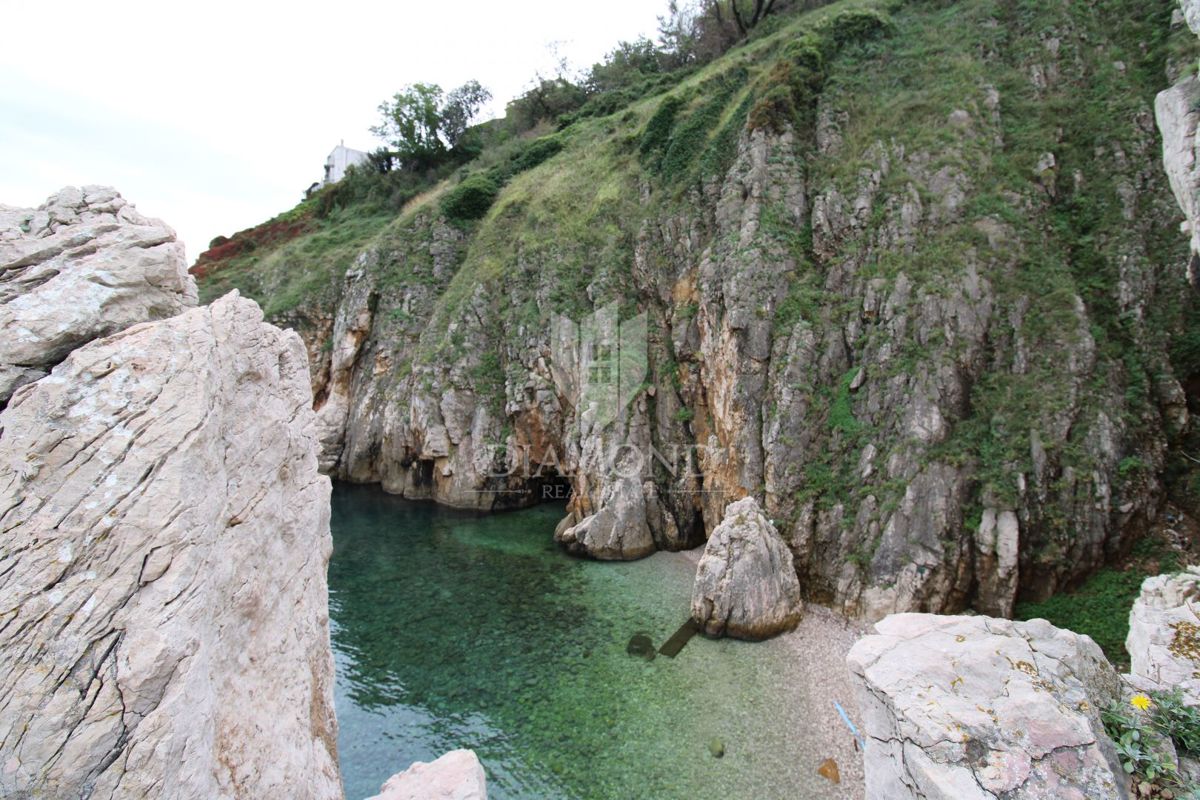 Krk, Casa Unica sul Mare