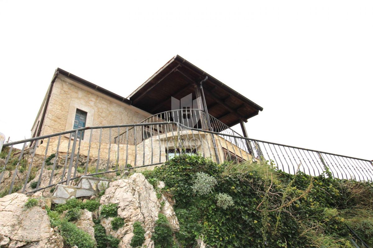 Krk, Casa Unica sul Mare