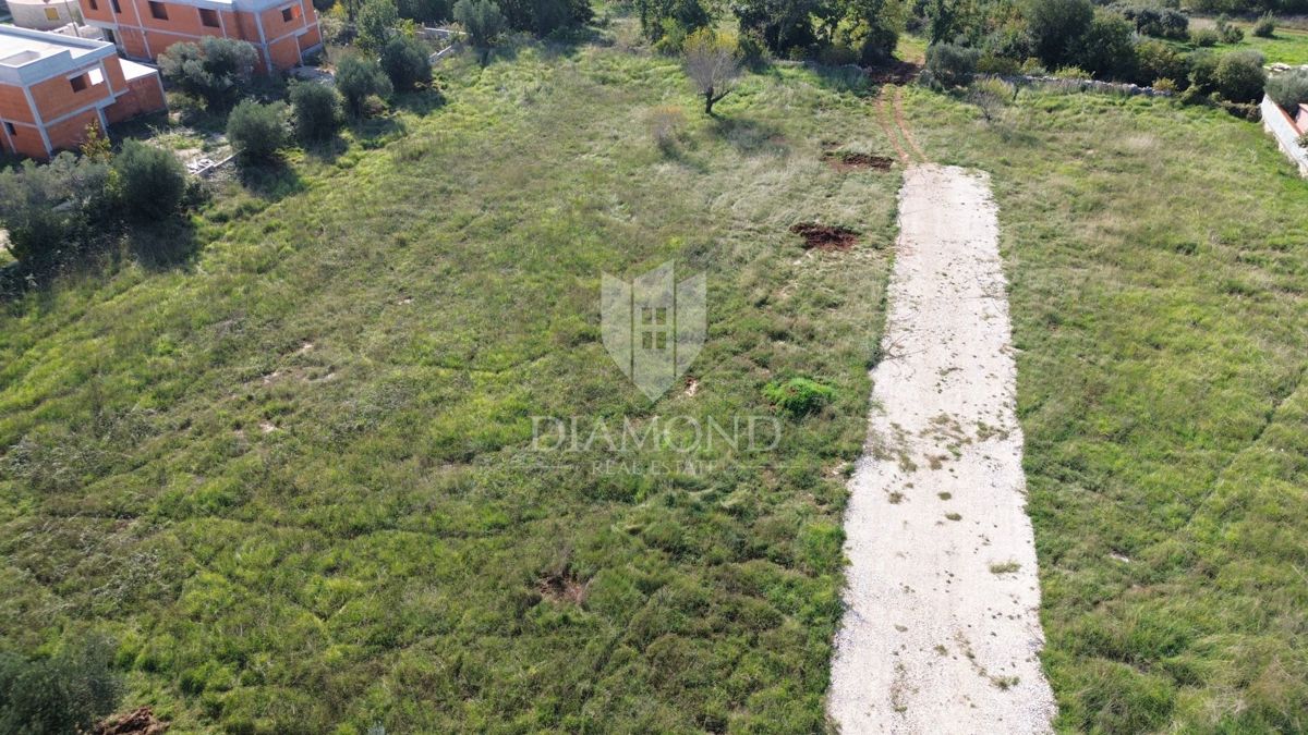 Marčana, ottimo terreno con vista sul mare