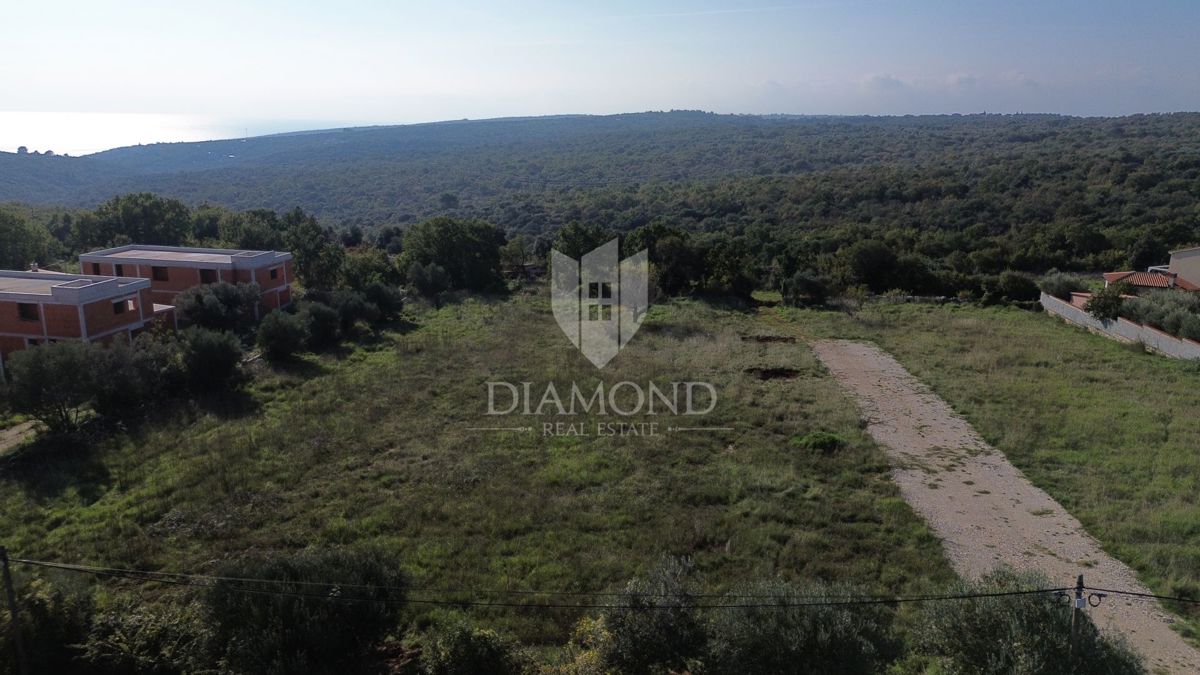 Marčana, ottimo terreno con vista sul mare