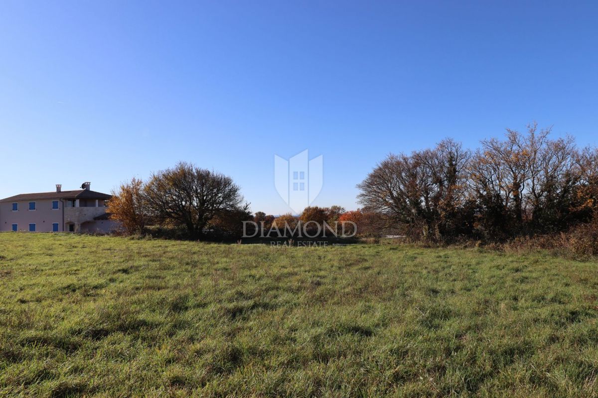 Bellissimo terreno edificabile con vista sul mare