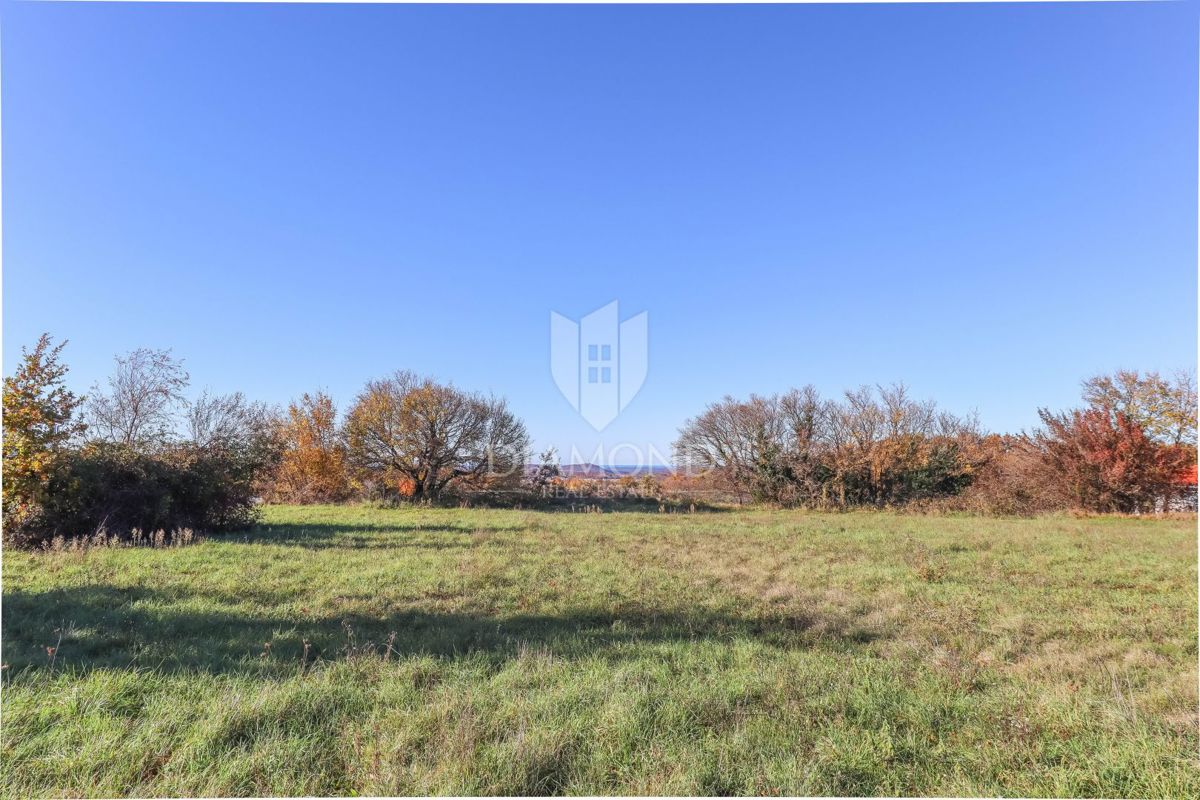 Bellissimo terreno edificabile con vista sul mare