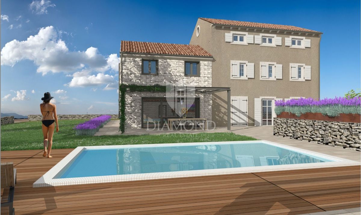 Villa in costruzione e terreno edificabile