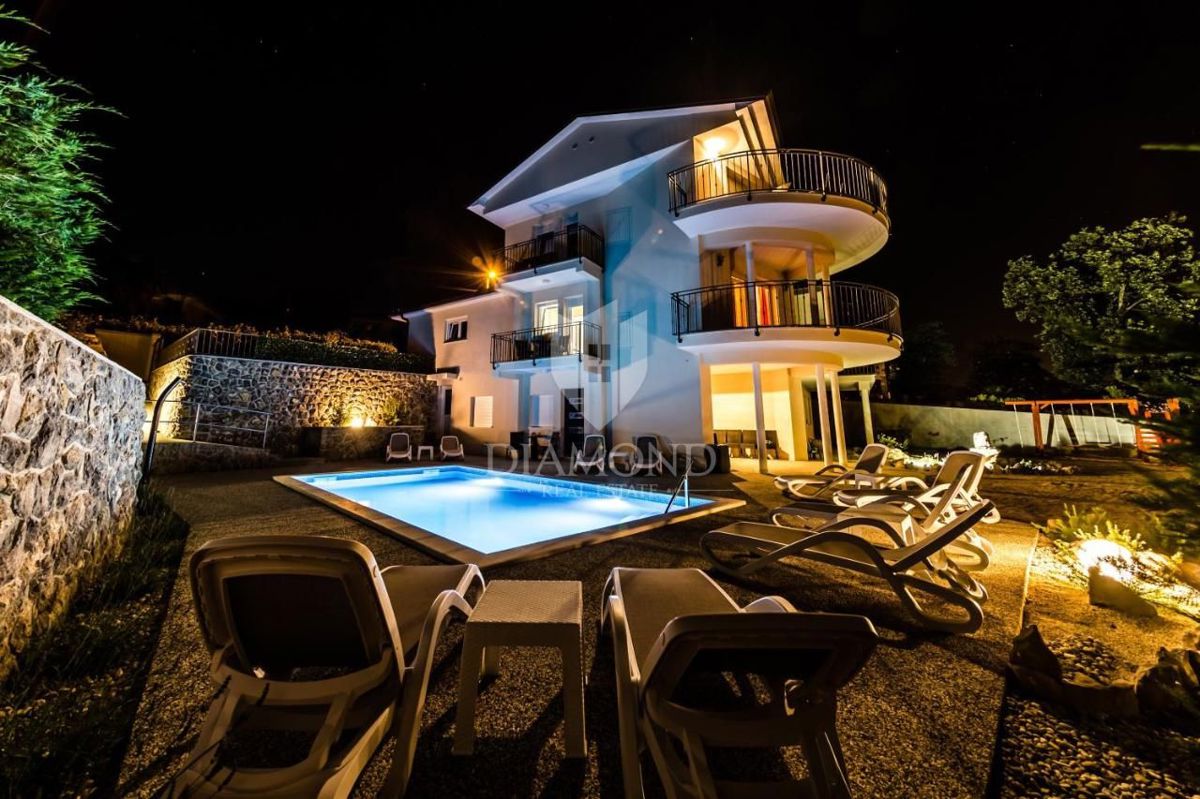Ika, Villa con piscina, vista mare