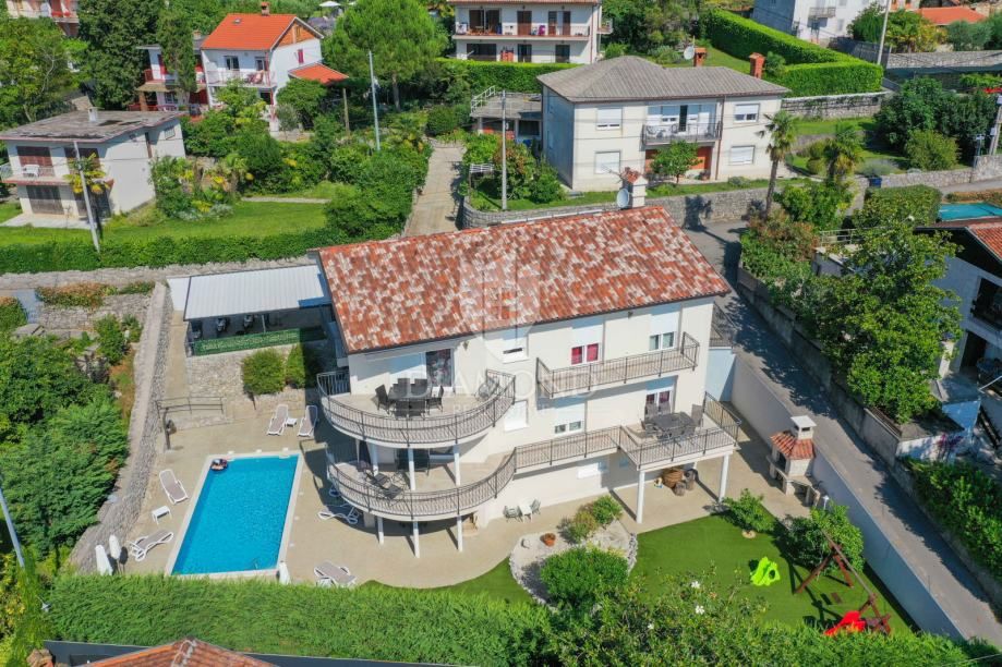 Ika, Villa con piscina, vista mare