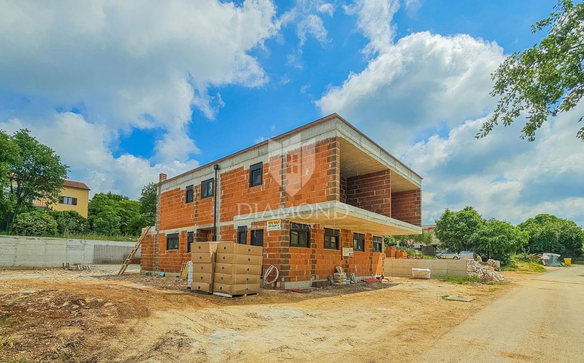 Salvore, dintorni! Casa moderna con piscina!