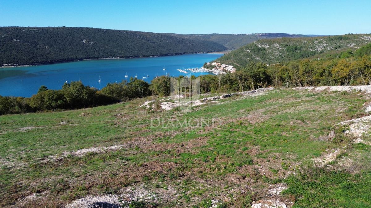 Fantastica terra sul mare