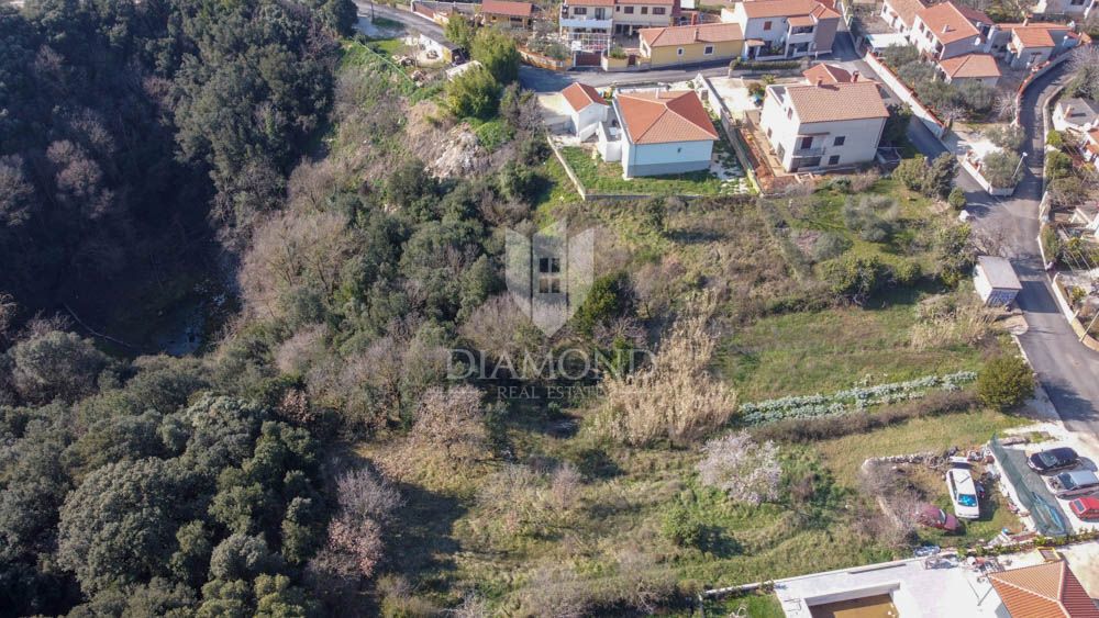 Terreno edificabile vicino alle spiagge e alla città, Pola! 