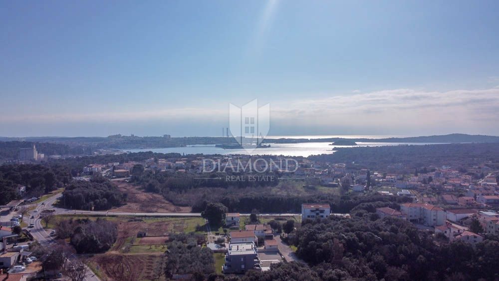 Terreno edificabile vicino alle spiagge e alla città, Pola! 