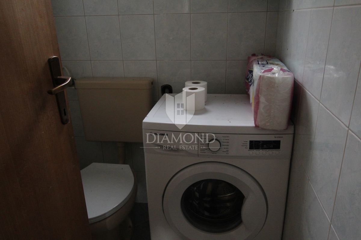 Labin, dintorni, autentica casa a schiera in pietra con edificio ausiliario