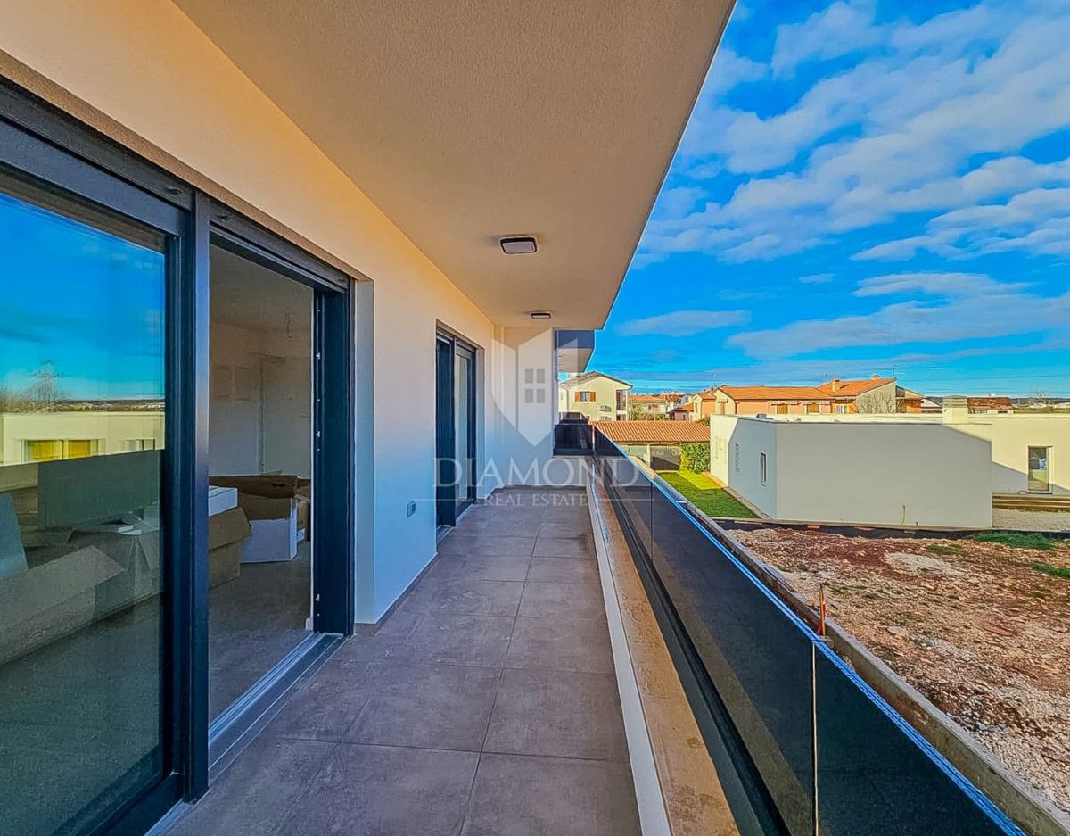 Umago, nuovo edificio! Splendido appartamento con due camere da letto!