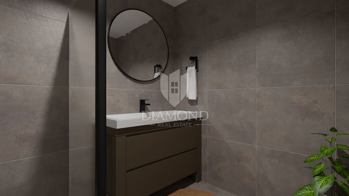 Parenzo, dintorni, appartamento familiare al secondo piano non lontano dal mare!