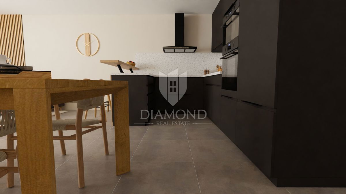 Parenzo, dintorni, appartamento familiare al secondo piano non lontano dal mare!