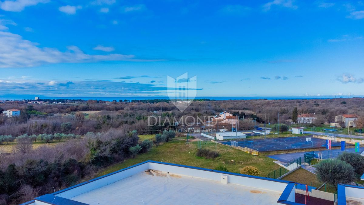 Umago! Appartamento al 1° piano con terrazza panoramica e vista mare!