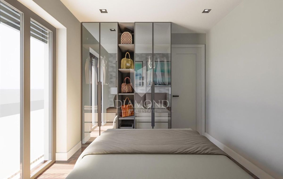 Umago! Appartamento al 1° piano con terrazza panoramica e vista mare!