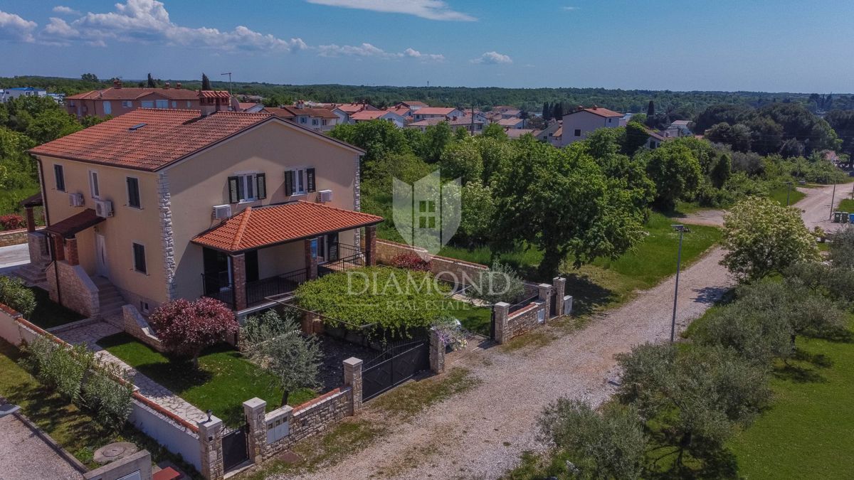 Istria, Umago, dintorni - bellissima casa con piscina vicino al mare!