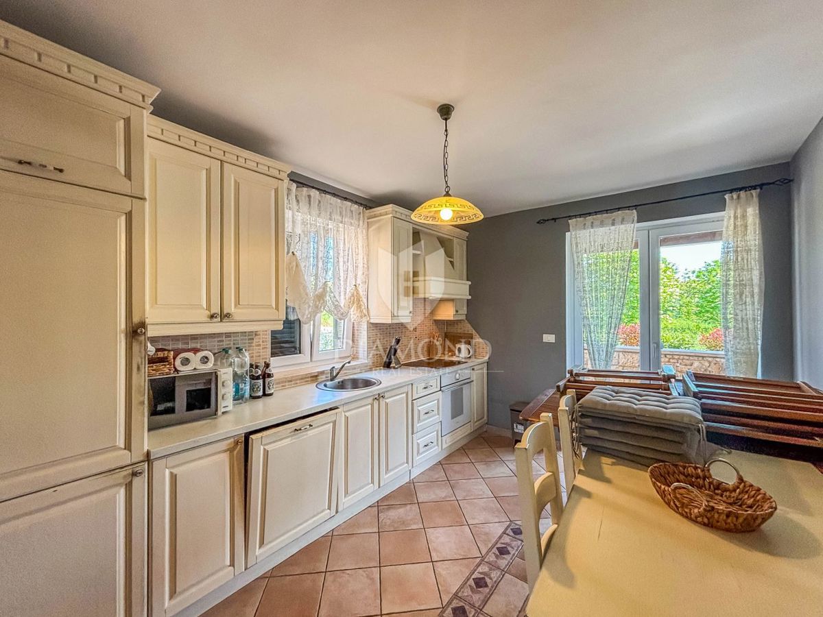 Istria, Umago, dintorni - bellissima casa con piscina vicino al mare!