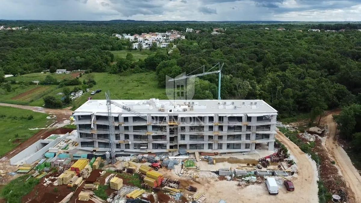 Parenzo – Appartamento spazioso con tre camere da letto e due bagni