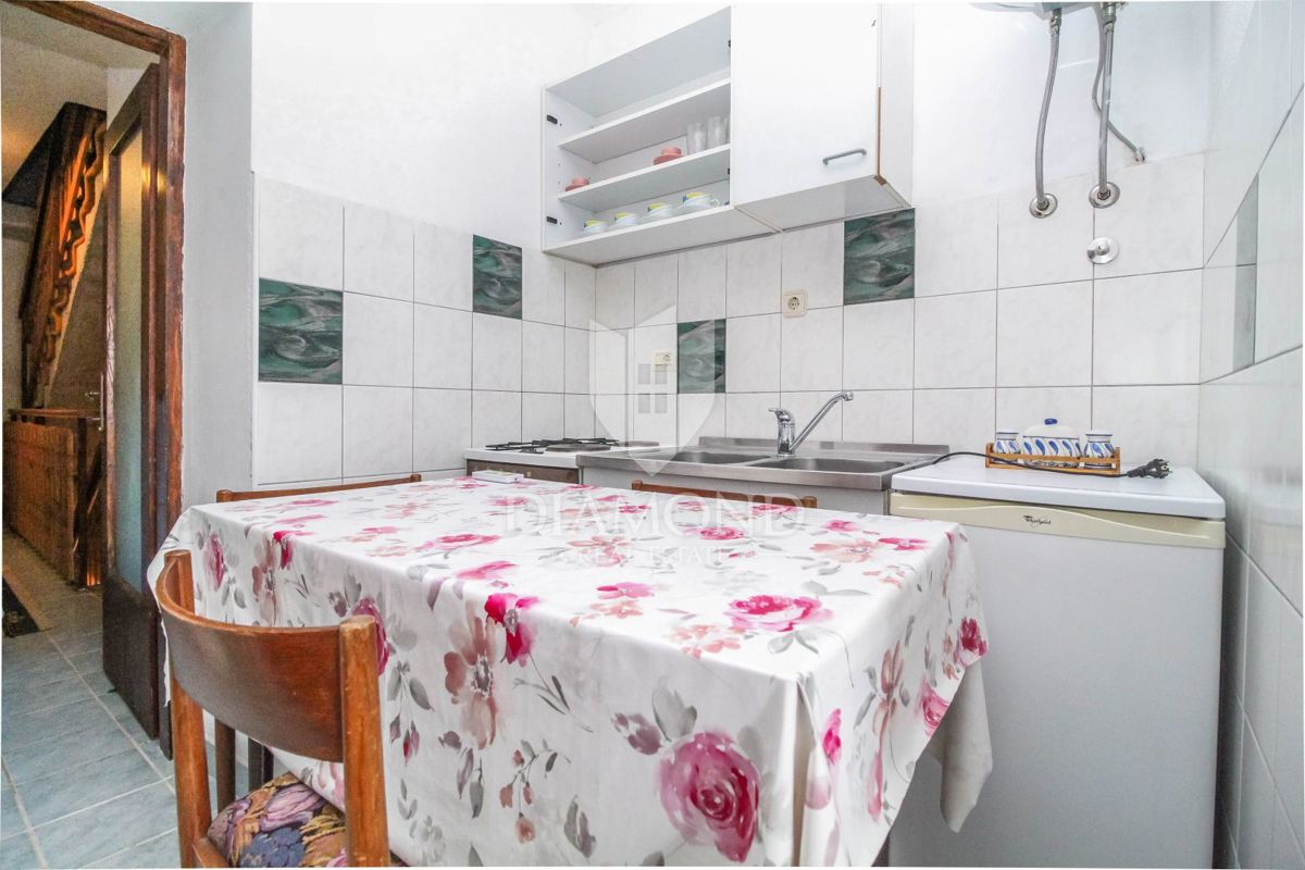 Casa in pietra d'Istria in una posizione tranquilla vicino a Umago